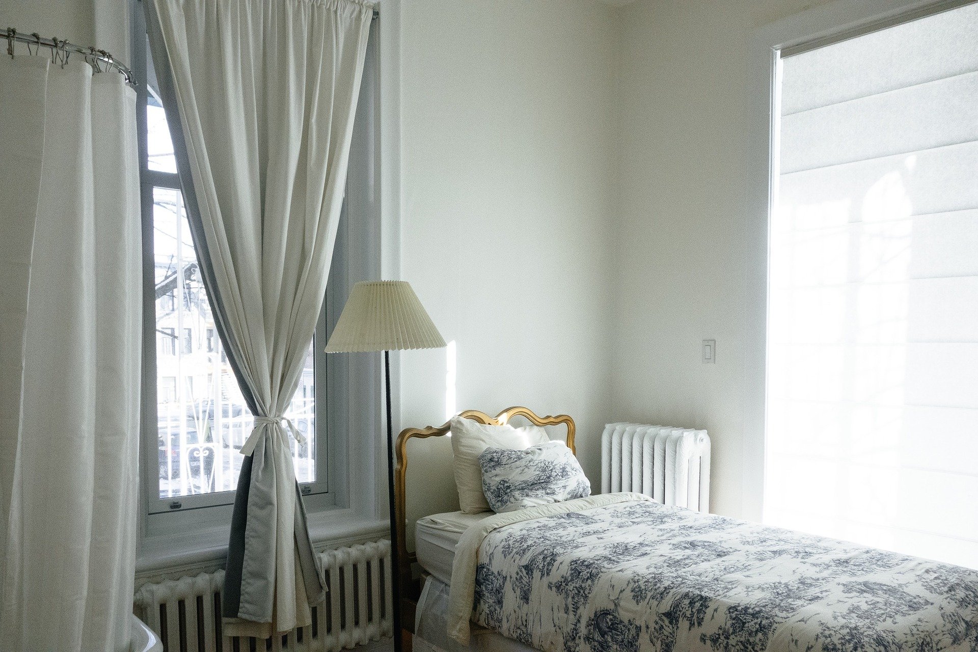 Blinds Or Curtains, What Window Dressing Is Right For You?