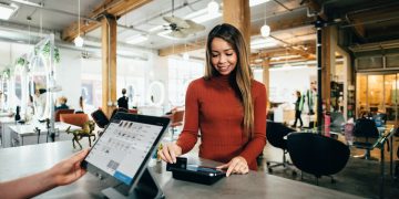 How A POS System Improves Your Restaurant’s Customer Service