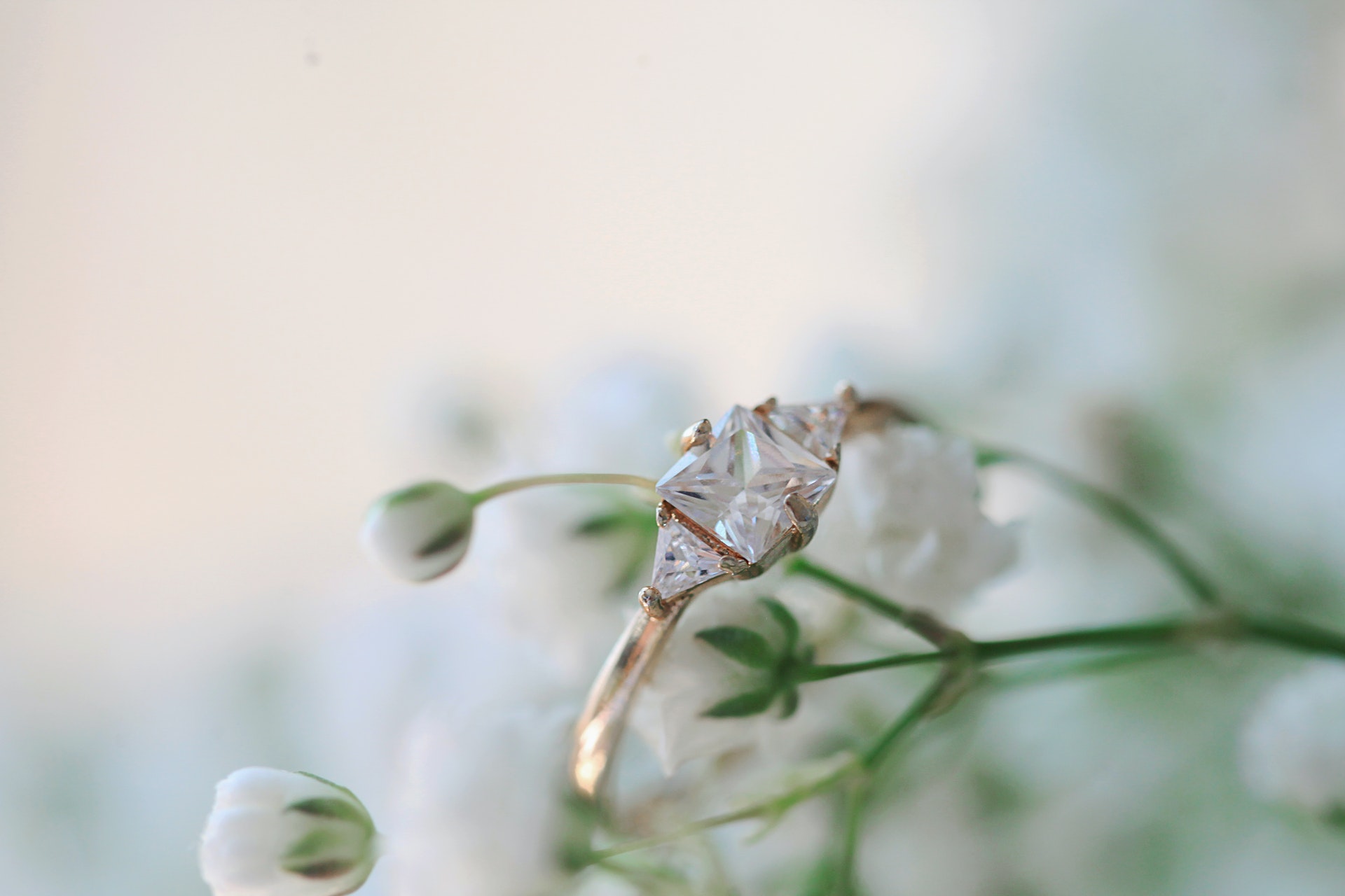 Your Ultimate Guide to Buy Hidden Halo Engagement Rings