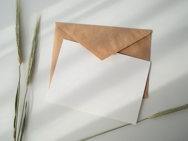 Where Does the Attention Line Go on an Envelope?