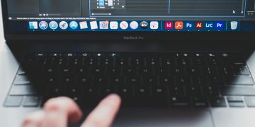 Unleashing Sonic Alchemy: The Electrifying Magic of FL Studio in a Live Performance