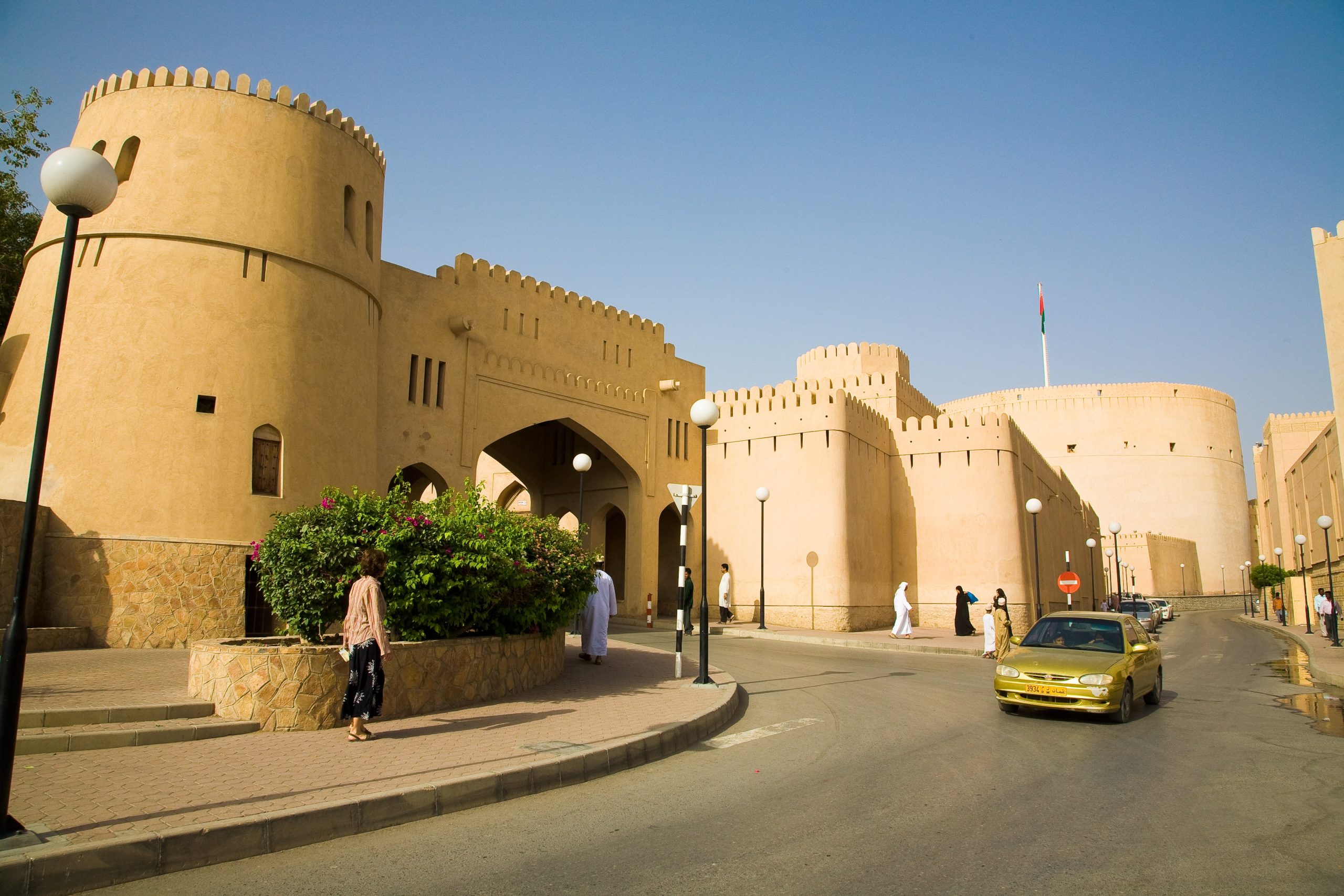 Visiting the Ancient City of Nizwa and Its Famous Nizwa Fort